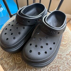 Platform crocs BNWT